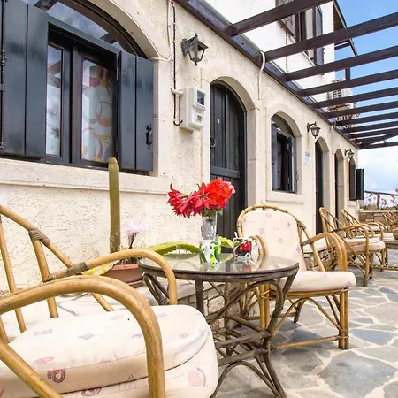 Coral Front Beach Guest house *