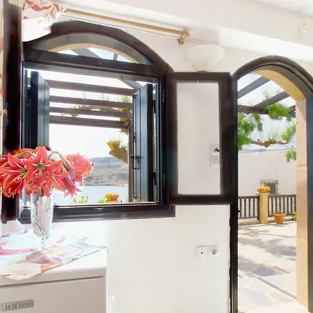 Coral Front Beach Guest house Zakros