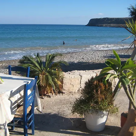 Guest house Coral Front Beach Zakros